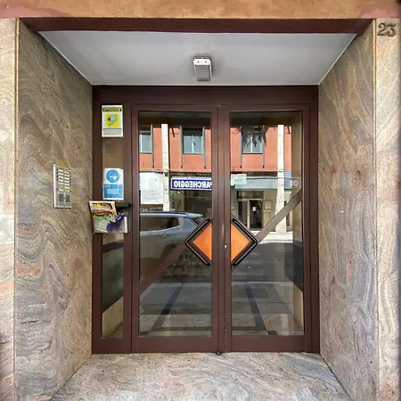 דירה 2 Bedroom בארי