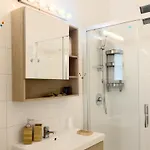 2 Bedroom בארי