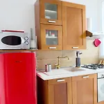דירה 2 Bedroom *