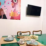 2 Bedroom דירה בארי